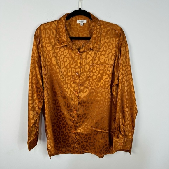 Umgee Orange Leopard Animal Print Button Down Long Sleeve Top Blouse - Picture 1 of 5